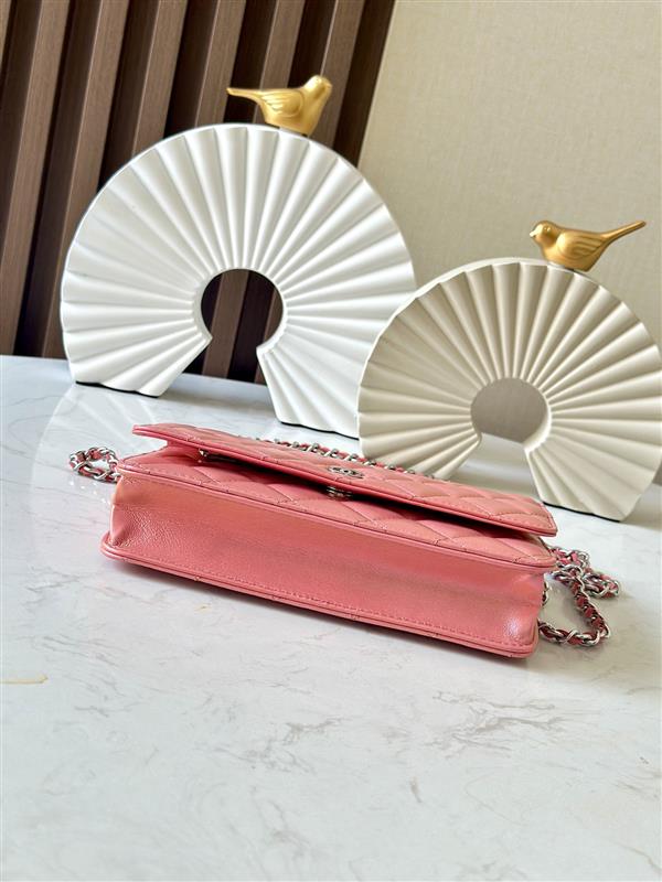 2026127215432574 570